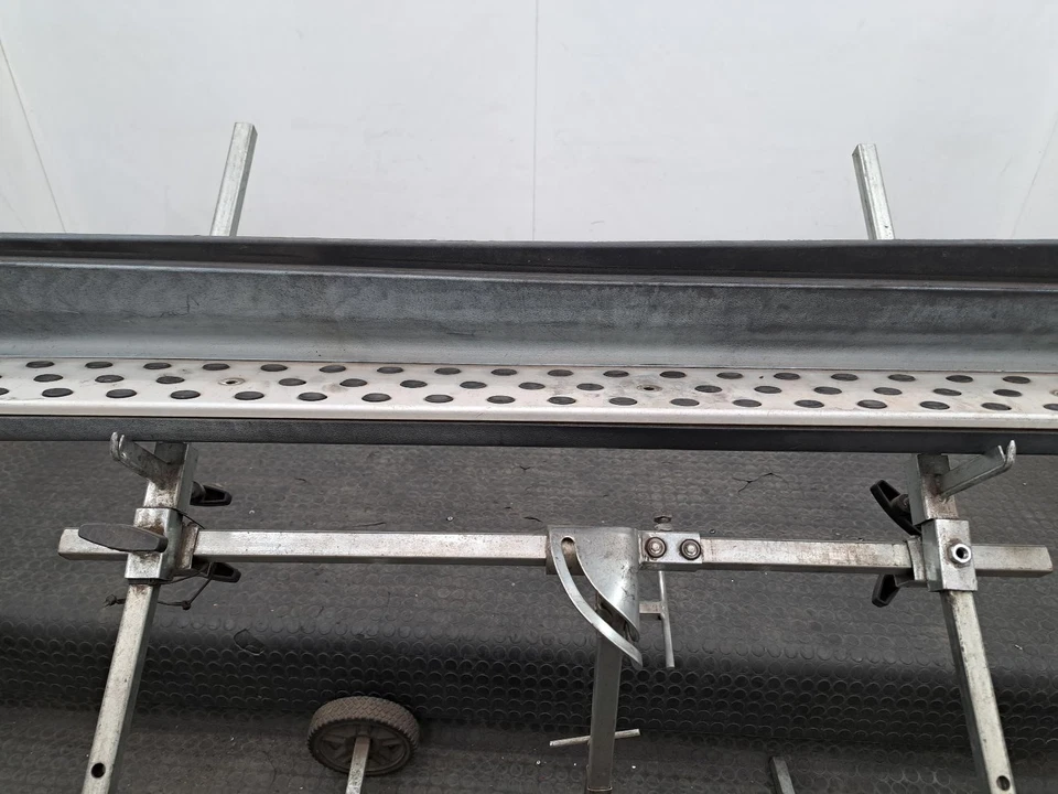 MERCEDES M-CLASS W164 2005-2011 Right Side Step Rail Bar Running Board OEM - Image 3 of 4