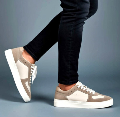 Thomas & Vine Mens 9.5 Gambit Casual Sneakers Cream/White ~ New