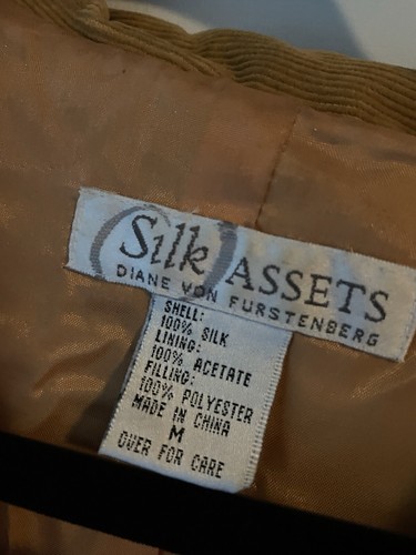 DVF Silk assets Sz M Puffer Jacket Silk Mustard Yellow Gold Convertible Sleeves - Picture 5 of 9