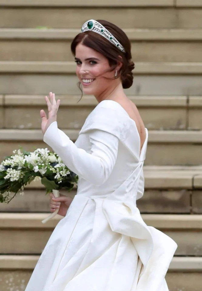 Royal Princess Cubic Zircon Brides Tiara Crowns Crystal Wedding Hair Accessory - Image 3 of 4