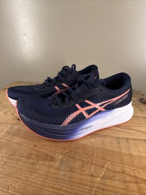 Asics Magic Speed 2.0 Light & comfortable Woman s Size 6 - 1012B274-401