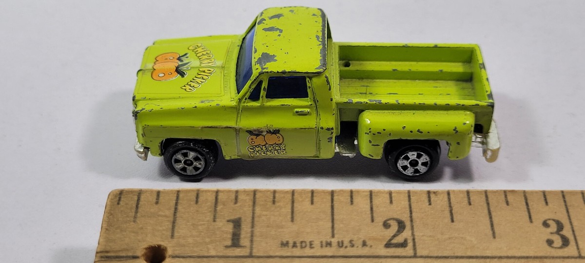 yatming　CHEVROLET　MADE IN HONG KONG　緑色　② Lime Green Cherry Picker Chevrolet Truck Chevy Square Yatming Rare