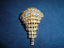 Musi clip on shoe charm Vintage goldtone with stones