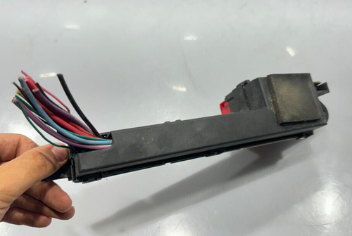 2002 PONTIAC SUNFIRE UNDER HOOD FUSE BOX JUNCTION BLOCK GENUINE OEM USED PART - Picture 4 of 8