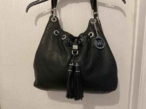 Michael Kors Large Camden Pebbled Leather Drawstring Hobo Excellent!