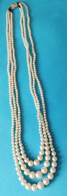 schönes, altes Perlencollier, 3-reihig