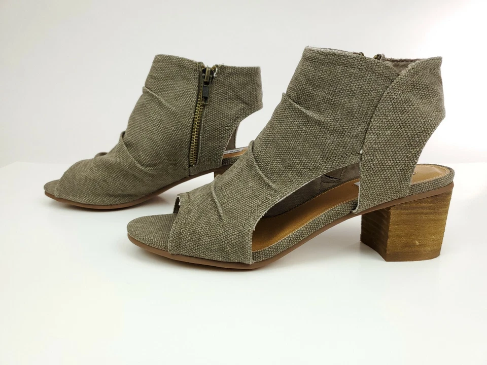 Sandalia de lona de tela marrón Anna talla 7 sin clasificación Foto 2 de 4