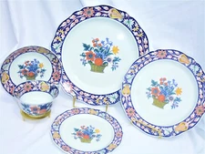 Pote Rat Antique Wedgewood china