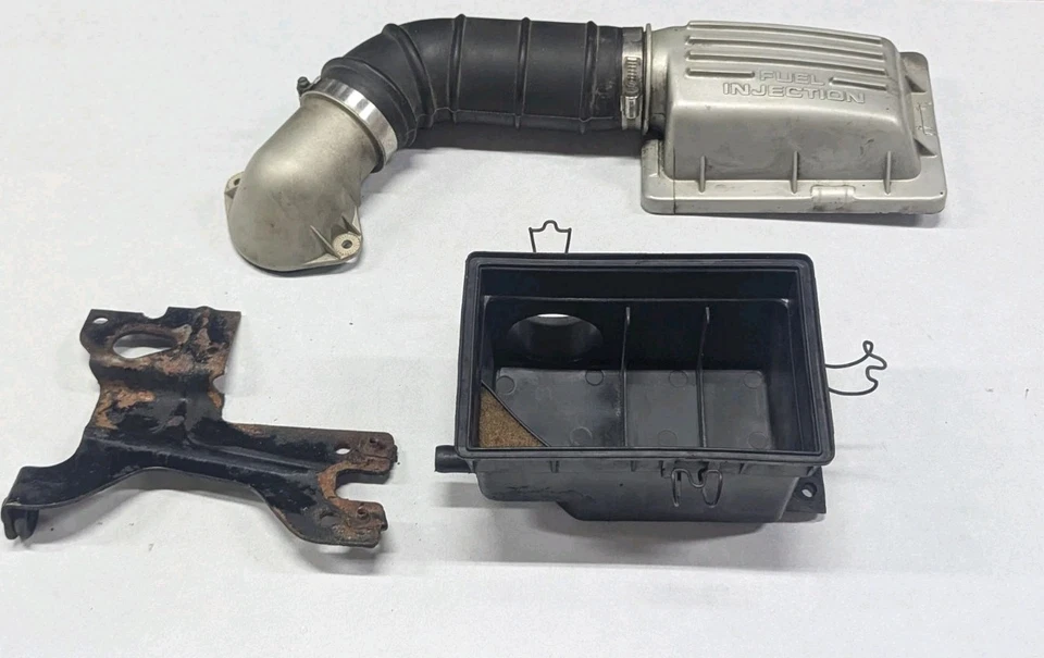 Caja purificadora de aire Dodge 2.2 turbo Daytona Foto 2 de 4