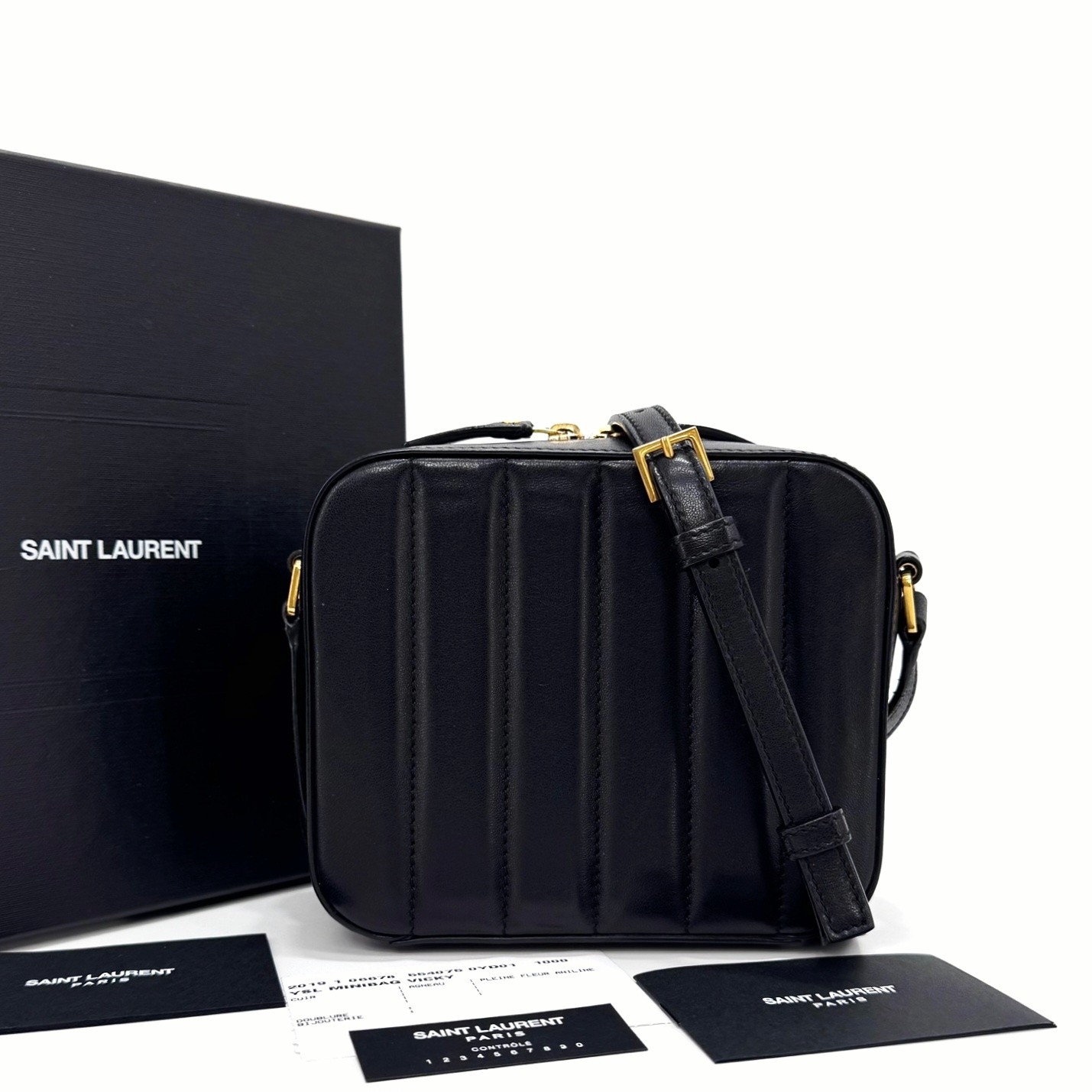 Borsa a tracolla Saint Laurent Vicky giocattolo per fotocamera nera 554075 137645781