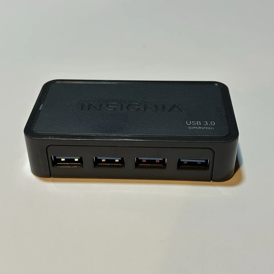 Insignia USB  3.0 Super Speed Powered  Hub Model NS-PCH5431 - Image 2 of 4