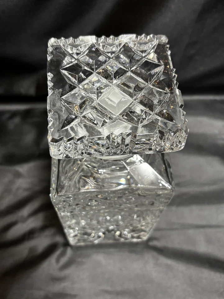 Bohemia Crystal “Madison” Diamond Pattern Crystal Decanter W/ Stopper 9” - Image 4 of 4