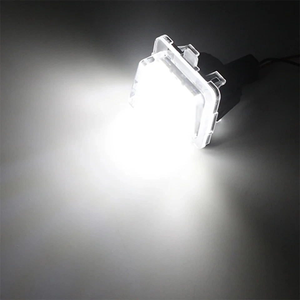 Luz de matrícula LED E4 sin errores para Mercedes Benz Clase C Sedán Foto 3 de 4