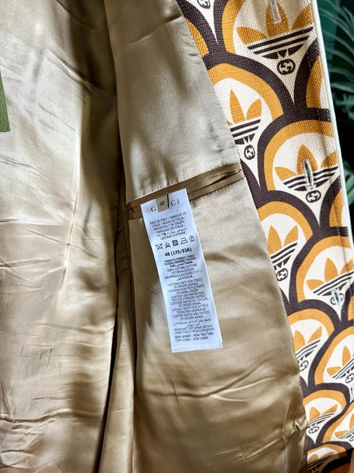 Chaqueta Gucci X Adidas Interlocking GG Trefoil Jacquard nueva con etiquetas precio de venta sugerido por el fabricante $3,980 talla 48 Foto 3 de 4