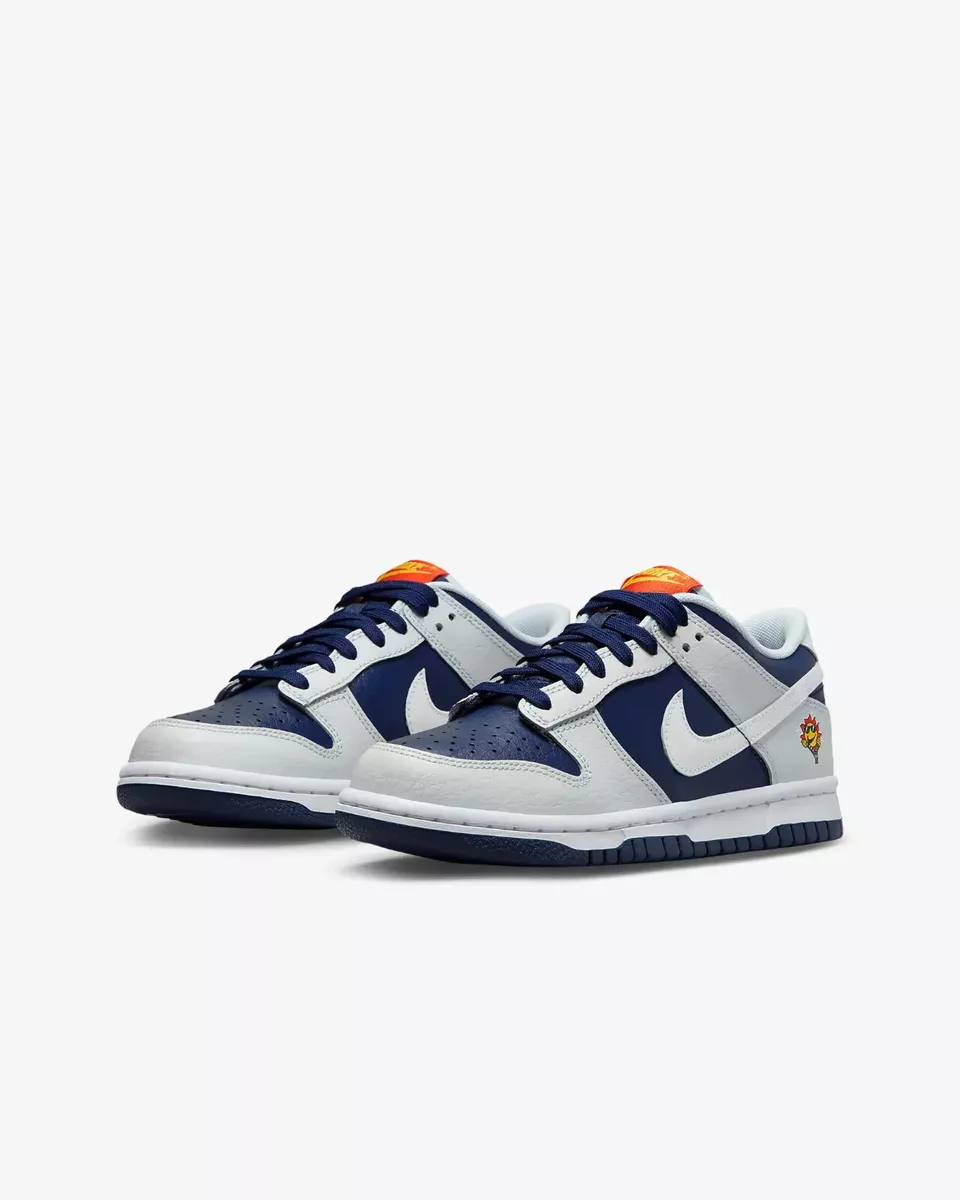 Boys navy nike clearance shoes