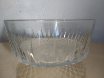 Vintage Arcoroc of France Cut Glass Star Bottom Serving Bowl 8 Diameter