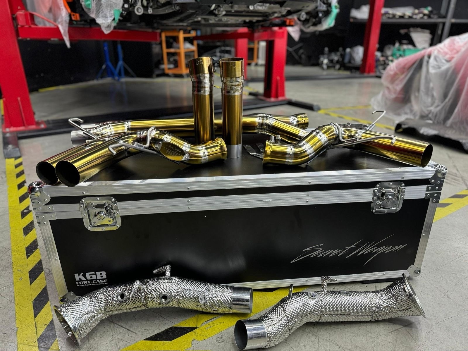 Ferrari 812 Superfast Secret Weapon Exhaust