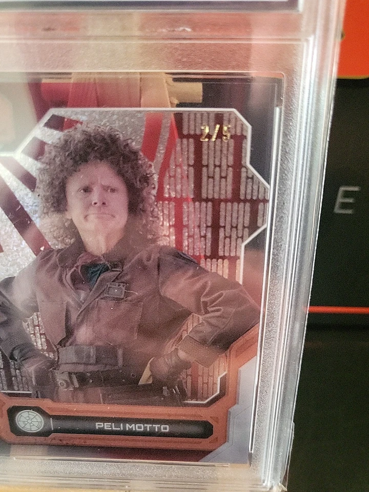 Topps Star Wars High Tek Peli Motto 2/5 Red Death Star Interior The Mandalorian - Image 3 of 4