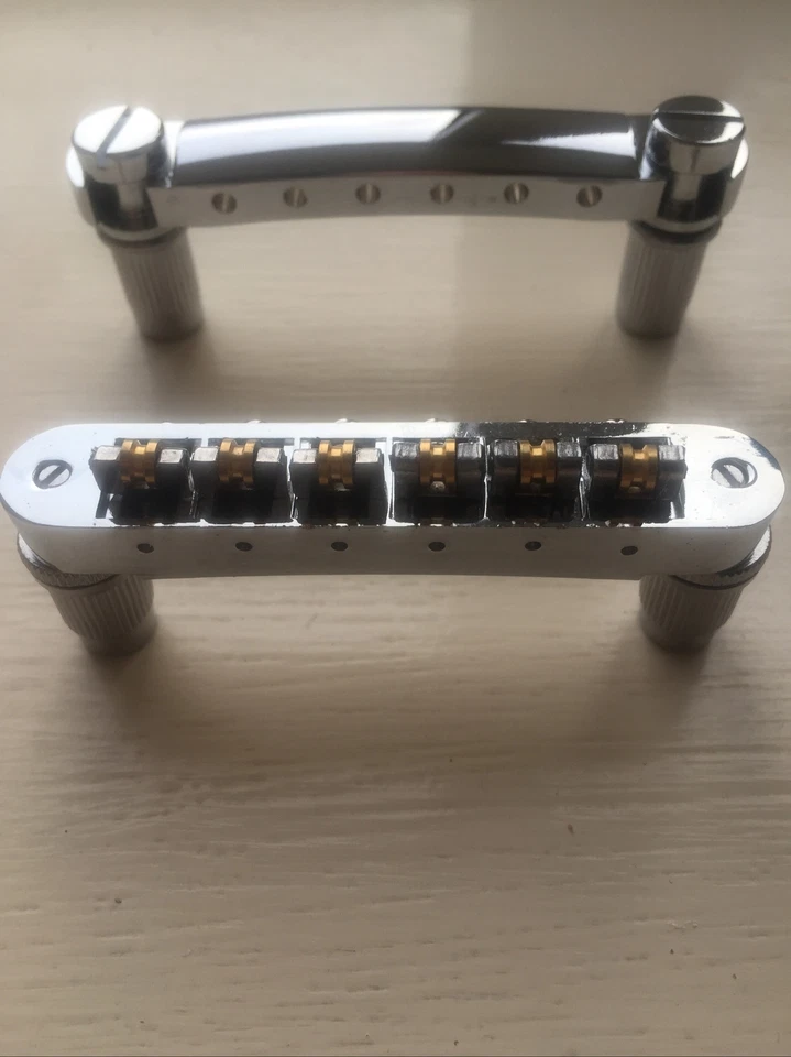 KMISE Chrom Rollenbrücke Tune-0-matic für LP Gitarren mit ABR1 4mm Umbau Pfosten!
