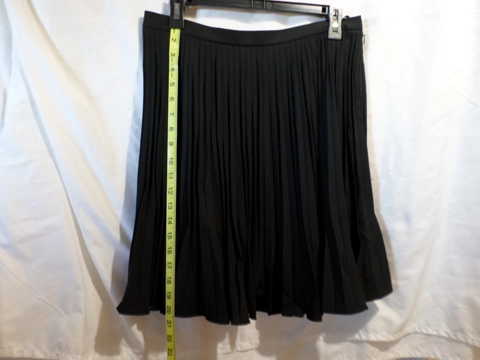 FALDA MIDI PLISADA Antonio Melani - Talla 10 - Negra Nueva con etiquetas Foto 4 de 4