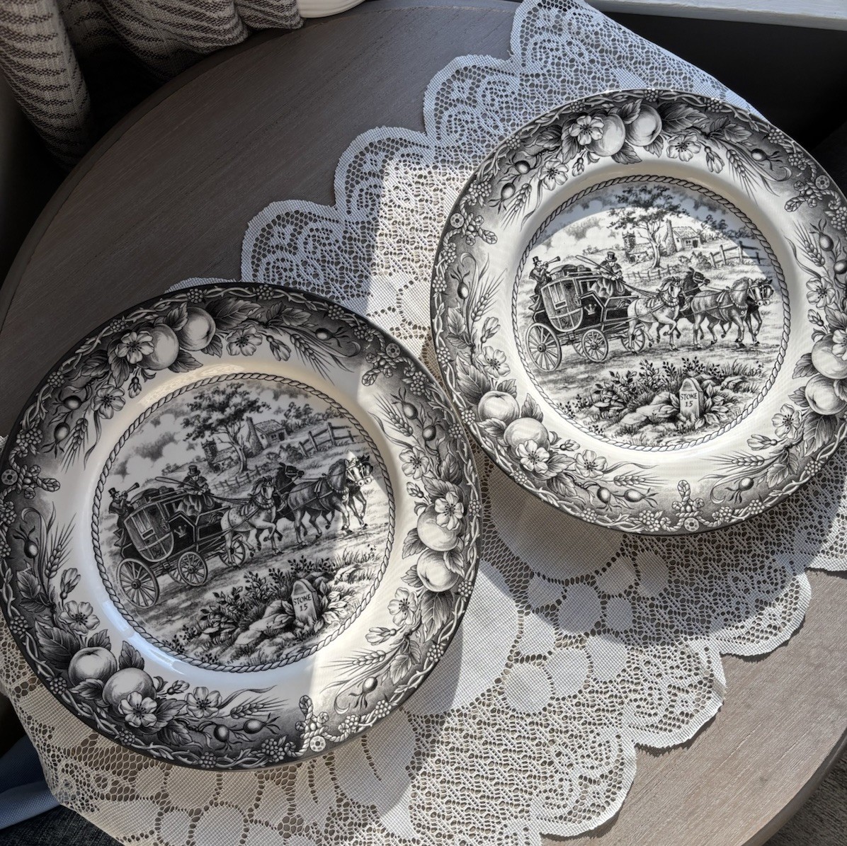 Royal Stafford 11&Quot; Dinner Plate Hayride Black Set 2 England Replacement