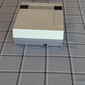 Nintendo Entertainment System (NES) Console Bundle &ndash; Includes Games and Contro..