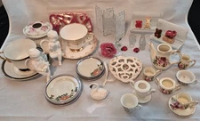 crafts assemblage lot, art and crafts miscellaneous items lot, mixed media craft