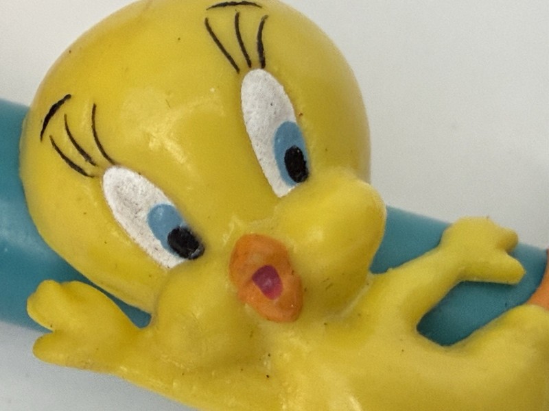 1998 Warner Bros. Looney Tunes Tweety Bird Keychain Flashlight Vintage