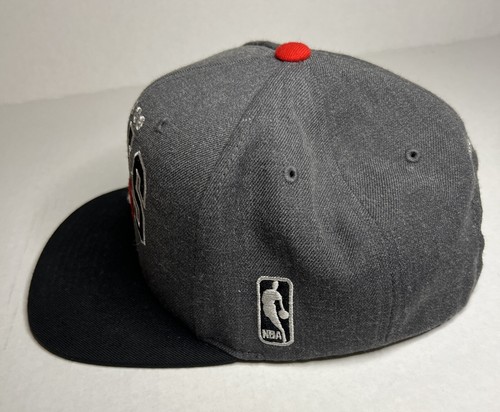Cappello berretto Chicago Bulls Mitchell & Ness Hardwood Classics SnapBack lana grigio nero - Foto 4 di 5