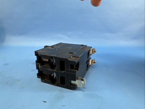 Square D QOB230 Circuit Breaker 120/240V 30A 2P 10,000Aic QOB Bolt-On (AA5) - Picture 4 of 7
