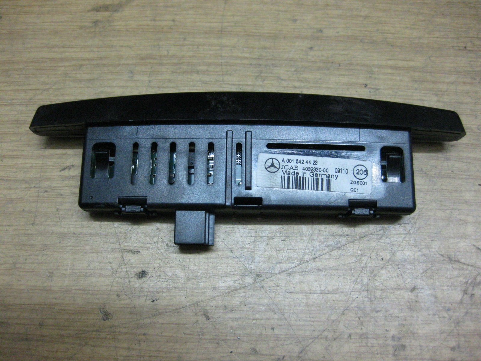 Anzeige PDC Mercedes W212 A0015424423 40323300-00 A 001 542 44 23 