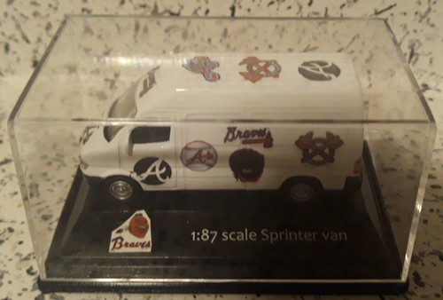 1/87 Scale Diecast Mercedes Benz Sprinter Van Custom Atlanta Braves Team Van - Picture 3 of 10
