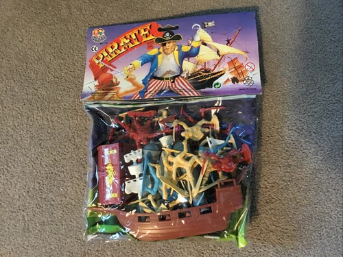 Hing Fat Pirate Playset With Ship Cannons Chest & Pirates