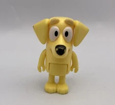 Bluey Family & Friends Action Figure Dog Cake Topper LUCKY Yellow Lab Neighbor