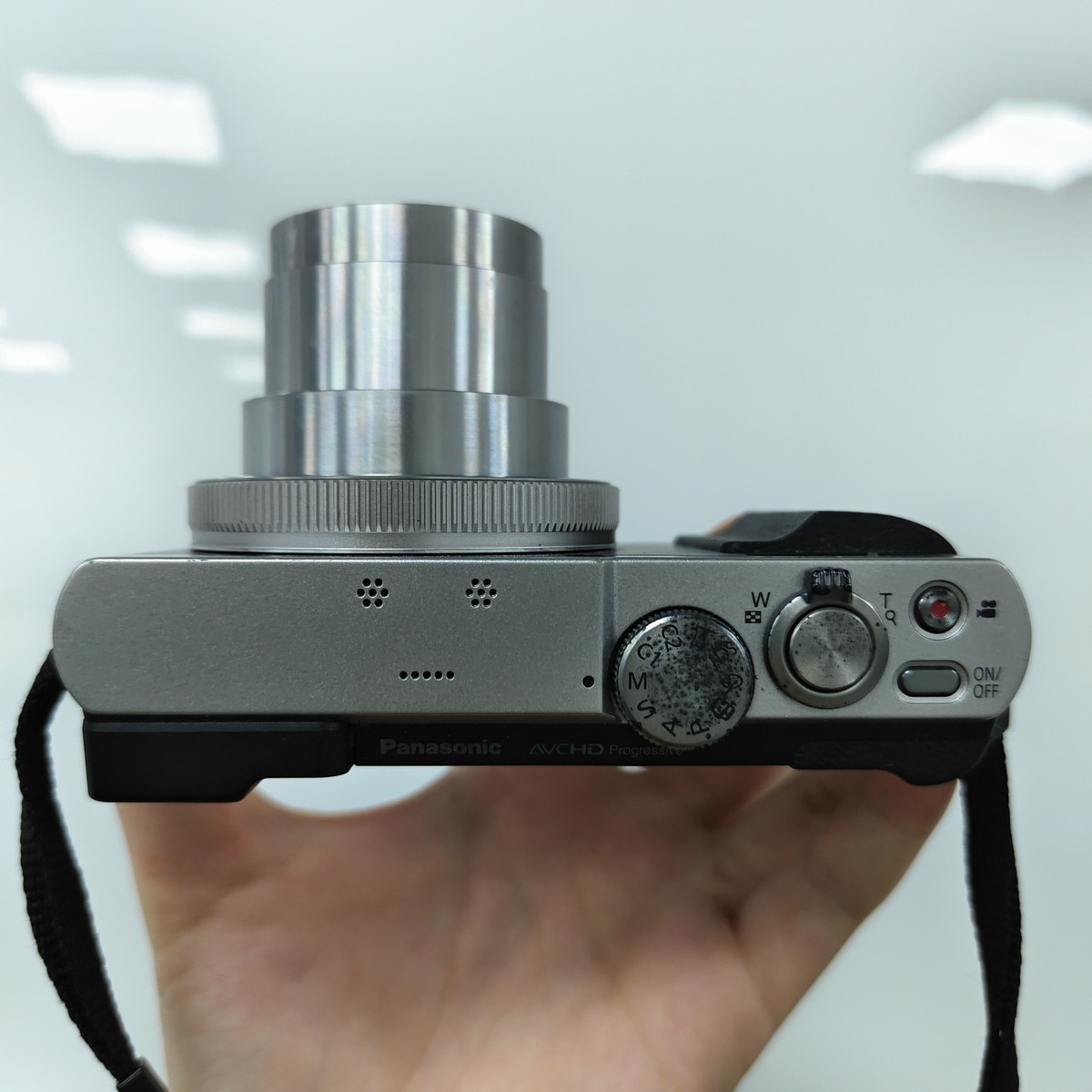 h*u様 【ジャンク】LUMIX DMC-TZ70 コンパクトデジタルカメラ Panasonic LUMIX DMC-TZ70 12.1MP Digital Camera - Silver for sale