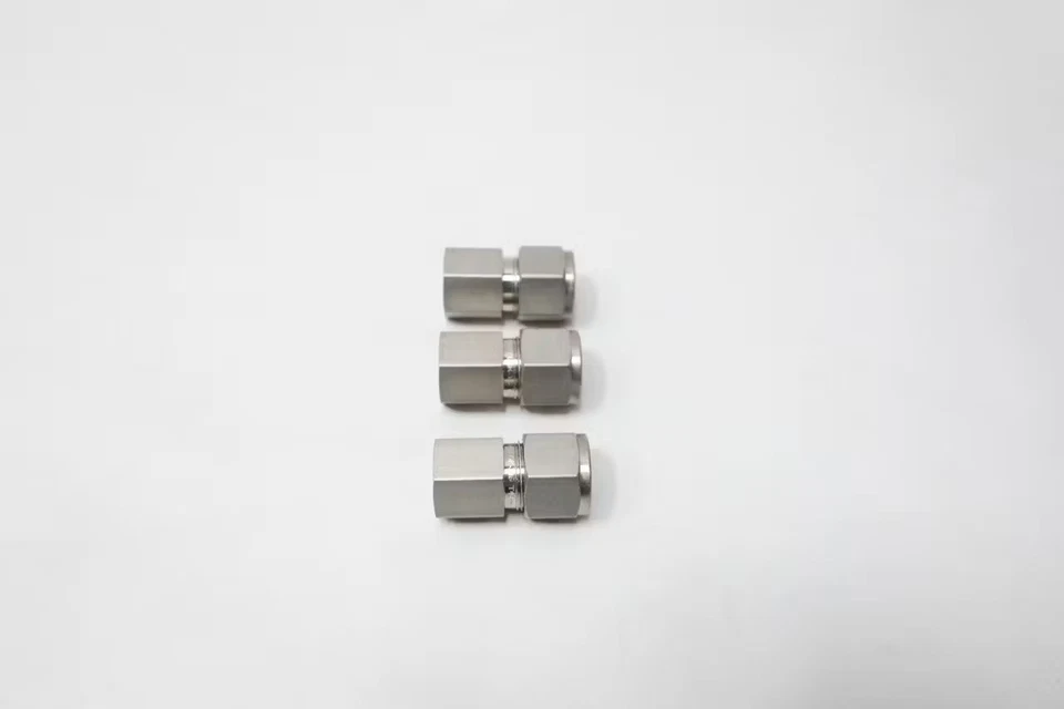 Box Of 3 Swagelok SS-810-7-4 Stainless Pipe Adapter 1/2in Tube X 1/4in Npt - Image 3 of 4