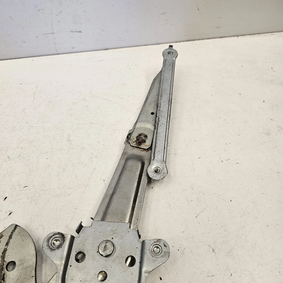 Left Front Passenger Window Regulator Suzuki Swift EZ RS415 RS416 04-11 - image 3 of 4