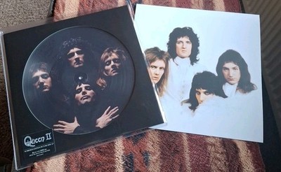 Queen II - Picture Vinyl + weißes Vinyl Top Zustand 