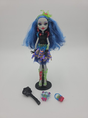 #ad Monster High Sweet Screams Ghoulia Yelps outfit pet Stand $124.95