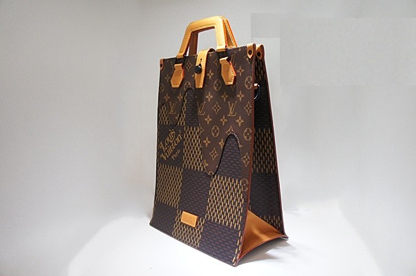 LOUIS VUITTON Damier Giant Virgil Abloh x NIGO Collaboration