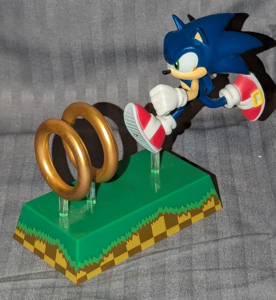 Figura Coleccionable Sonic The Hedgehog "Sonic and Rings" - Caja de Botín - Completa Foto 3 de 4