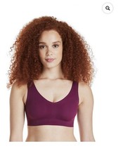 Hanes Signature Women s Invisible Embrace Wireless Pullover Bralette
