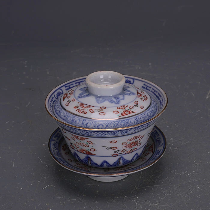 Taza de té china de porcelana azul y blanca flores rojas con tapa de platillo 4,1 pulgadas Foto 3 de 4