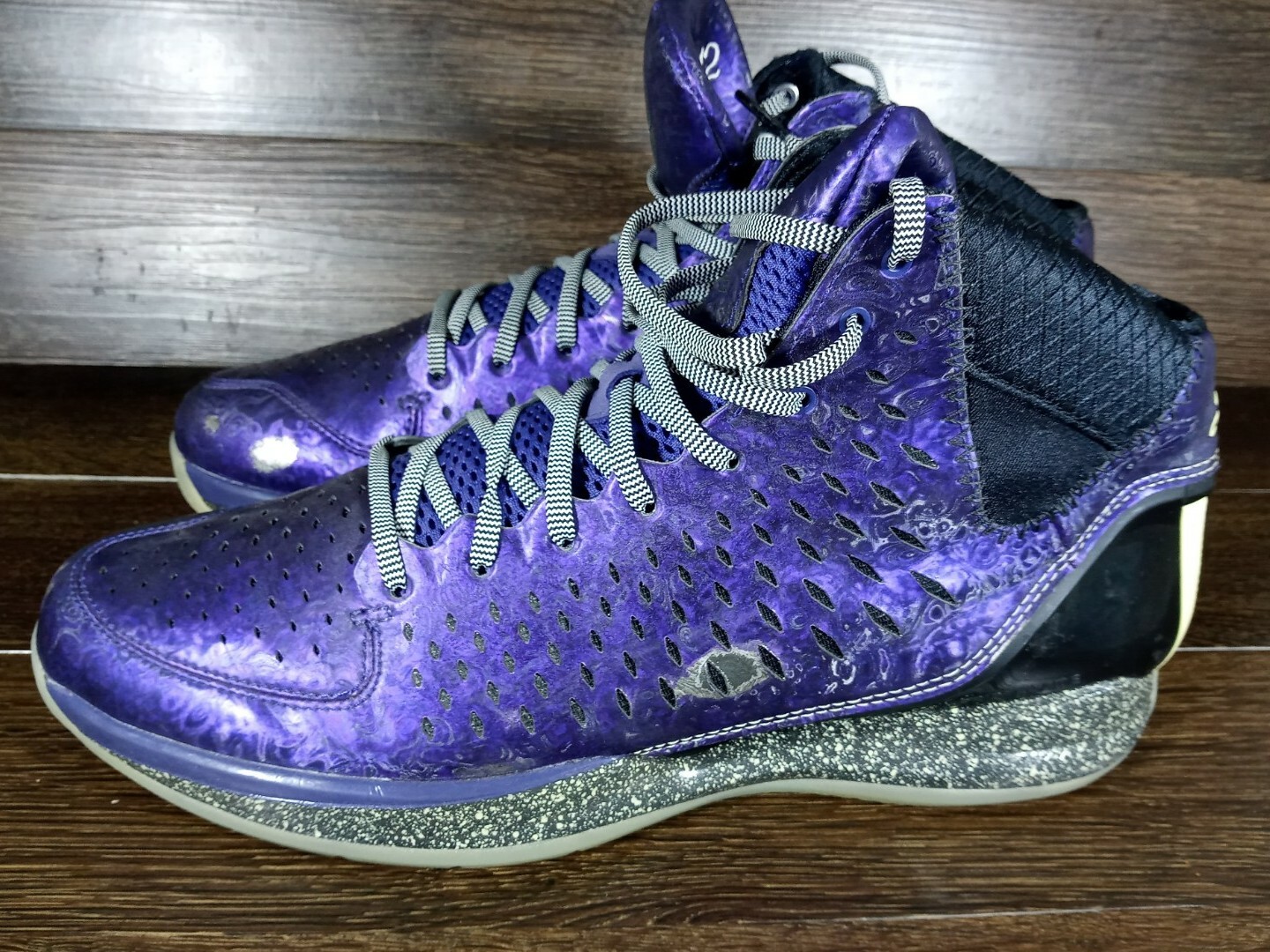 Size 11.5 - adidas D Rose 3 Night 