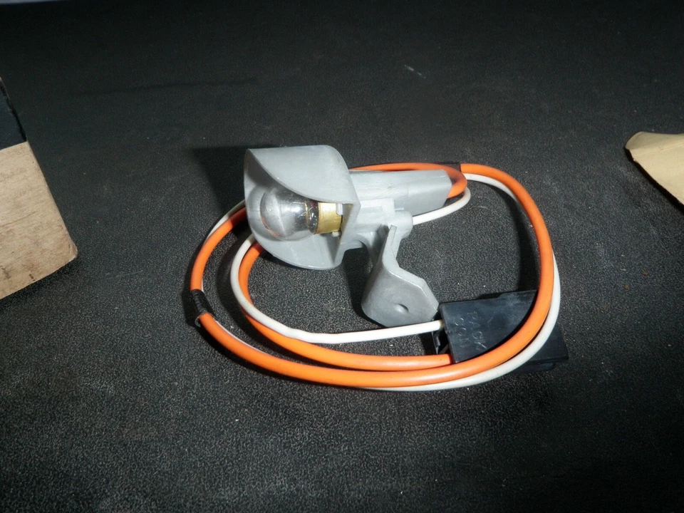 GM NOS 1967-73 Oldsmobile Cutlass 442 F85 Courtesy Map Lamps Rare Accessory OEM - Image 2 of 3
