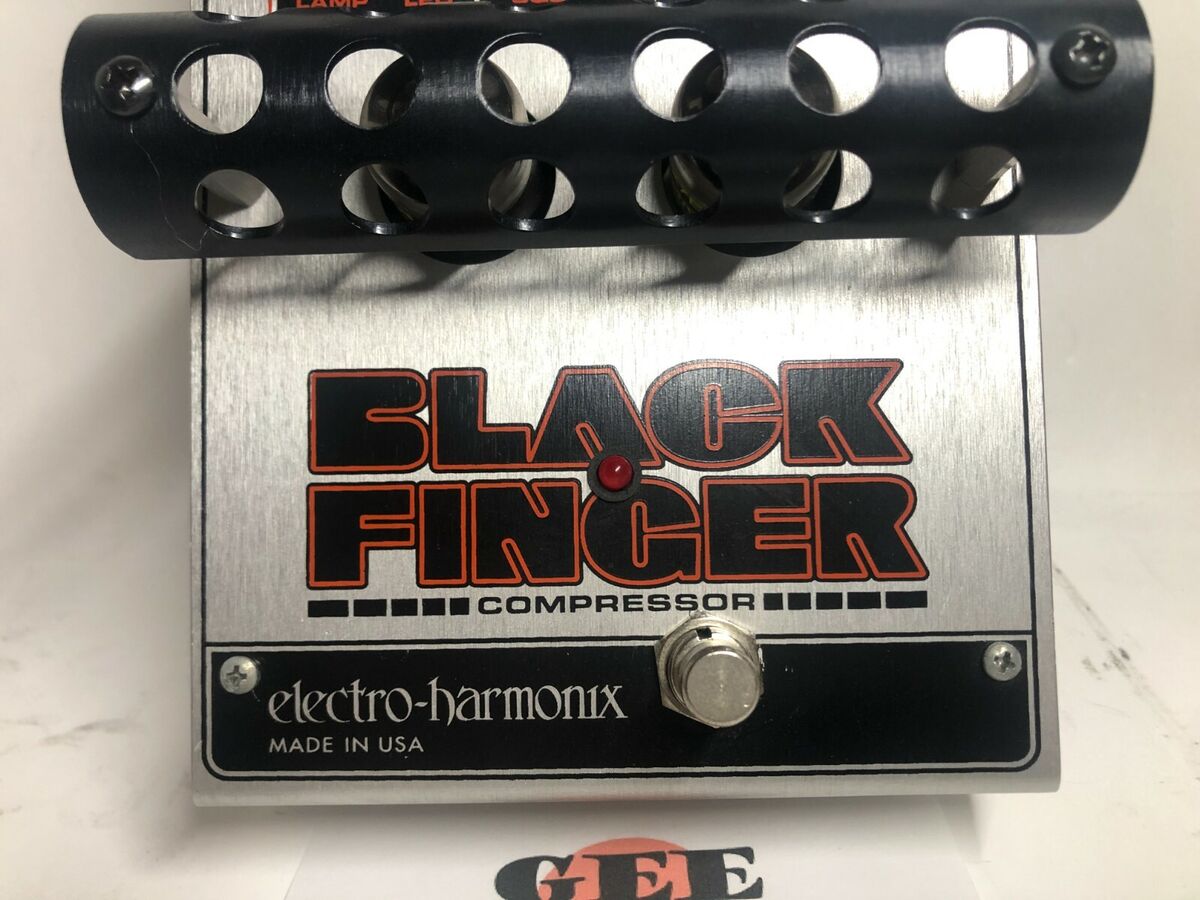Electro-Harmonix Black Finger Optical Tube Compressor With Electro-Harmonix Black Finger Optical Tube Compressor With