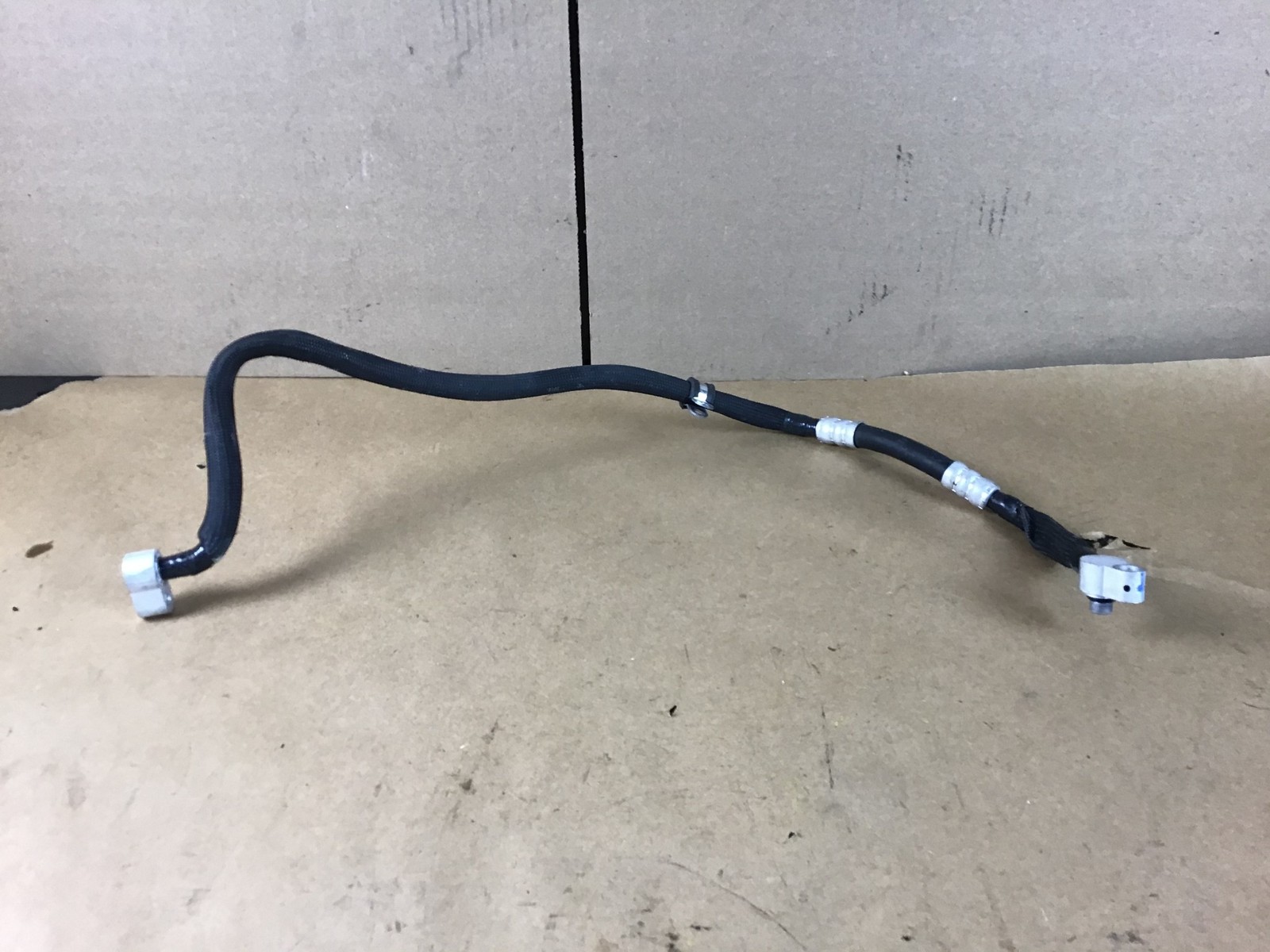 McLaren 570S 570 2017 AC A/C Air Condition Pipe Hose Line 15 - 19 :Y