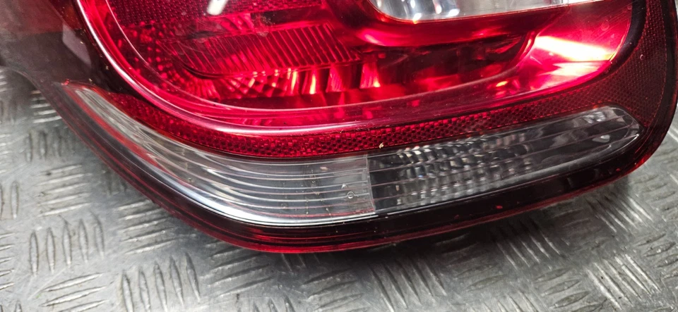 Piloto trasero izquierdo pasajero citroen ds3 2010 n/s Foto 3 de 4