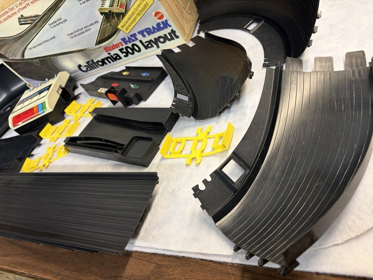 1970 Sizzlers Fat Track California 500 Layout Complete w/ Original