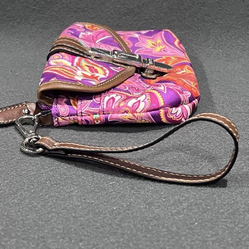 Chaps Floral Wristlet / Clutch - Multi Pocket Wristlet - Detachable Strap Clutch - Picture 6 of 14